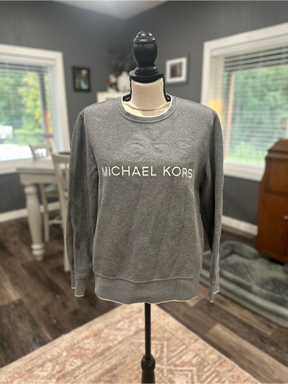 Michael Kors Gray Crewneck Sweatshirt Embossed KORS Logo Men's Size M Long Sleev